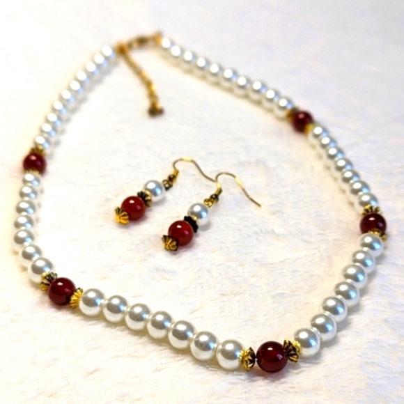 Vintage Faux Pearl with Carnelian Accent Beads Necklace & Matching Earrings - Picture 3 of 10